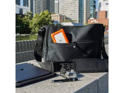 Внешний жесткий диск LaCie Rugged USB-C STFR1000800 (СИГЕЙТ)